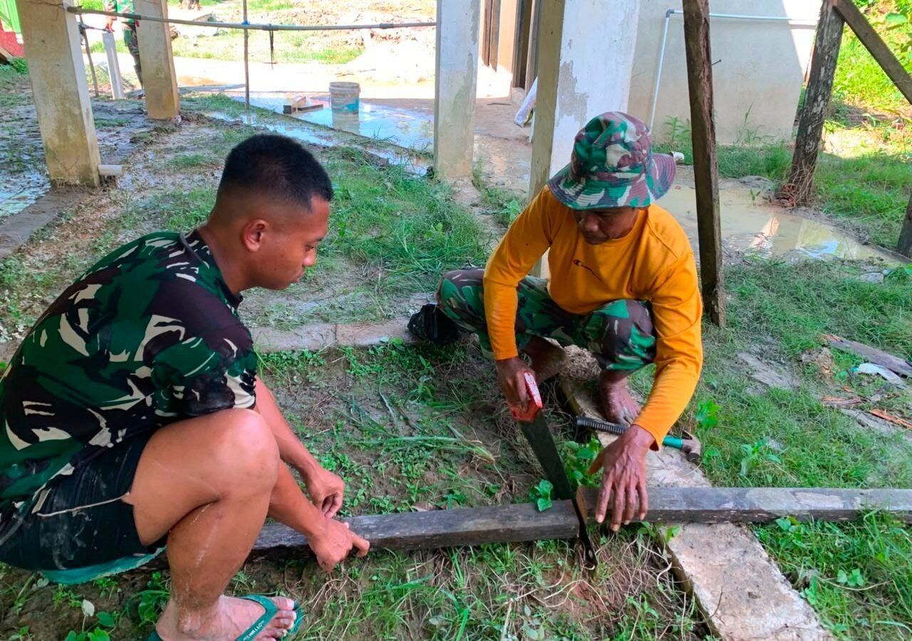 Upaya Maksimal Satgas TMMD dalam Pembangunan Sumur Bor di Masjid Al-Hidayah