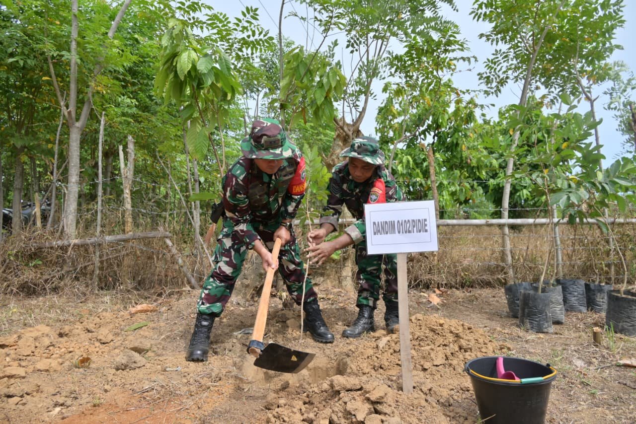 Kegiatan TMMD Ke-129 di Pidie Dukung Ketahanan Pangan Melalui Penanaman Pohon Buah