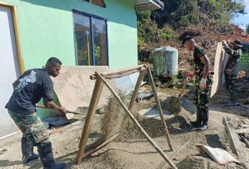 Progres Pembangunan MCK Masjid di Desa Polewali Capai Tahap Penempatan Keramik
