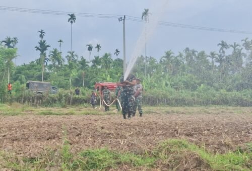 Dukungan Penuh Satgas TMMD Kodim 0102/Pidie dalam Menghadapi Cuaca Panas