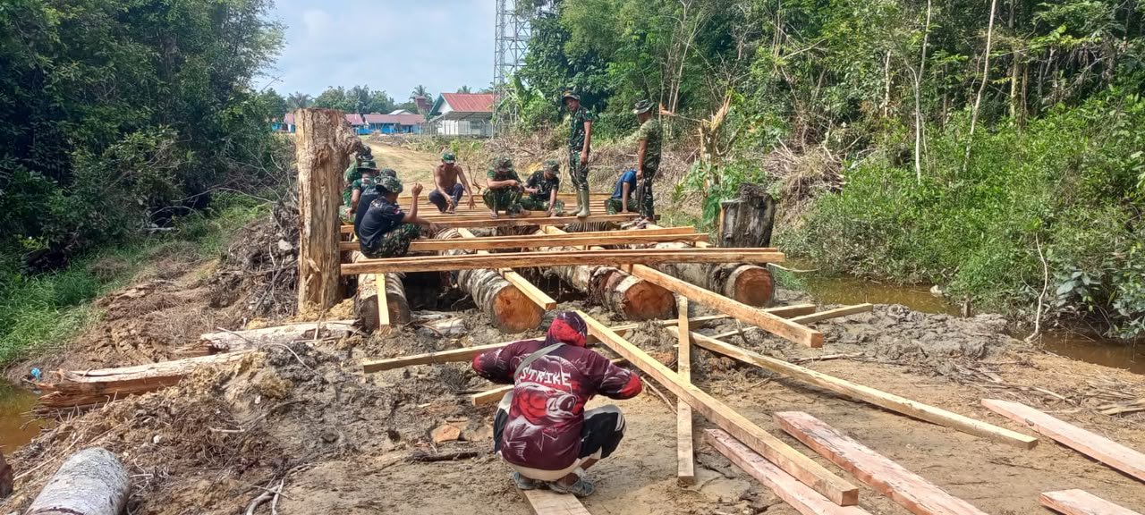 Keterlibatan Warga Mendorong Pembangunan Jembatan Danau Belatung
