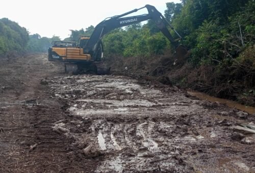 Penyelesaian Infrastruktur, Satgas TMMD Kodim 1206/Putussibau Optimalkan Proyek Jalan dan Drainase