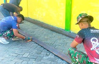 Pembangunan Jembatan Brang Etan: Sinergi TNI dan Warga Desa Kesongo
