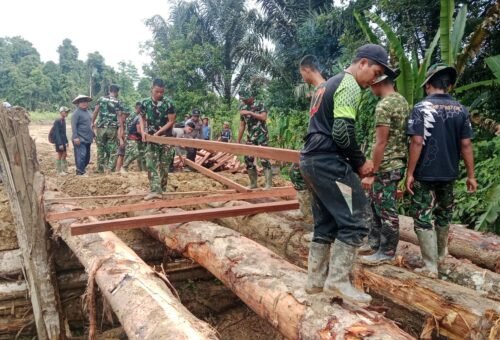 Pembangunan Jembatan Dipercepat, Satgas TMMD Kodim 1206/Putussibau Fokus Capai Target