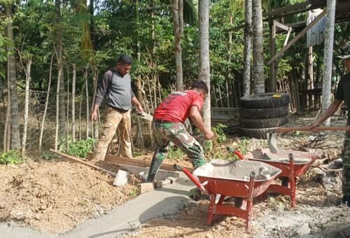 Tahap Pengecoran Pondasi MCK TMMD Ke-129 Kodim 0102/Pidie Dimulai