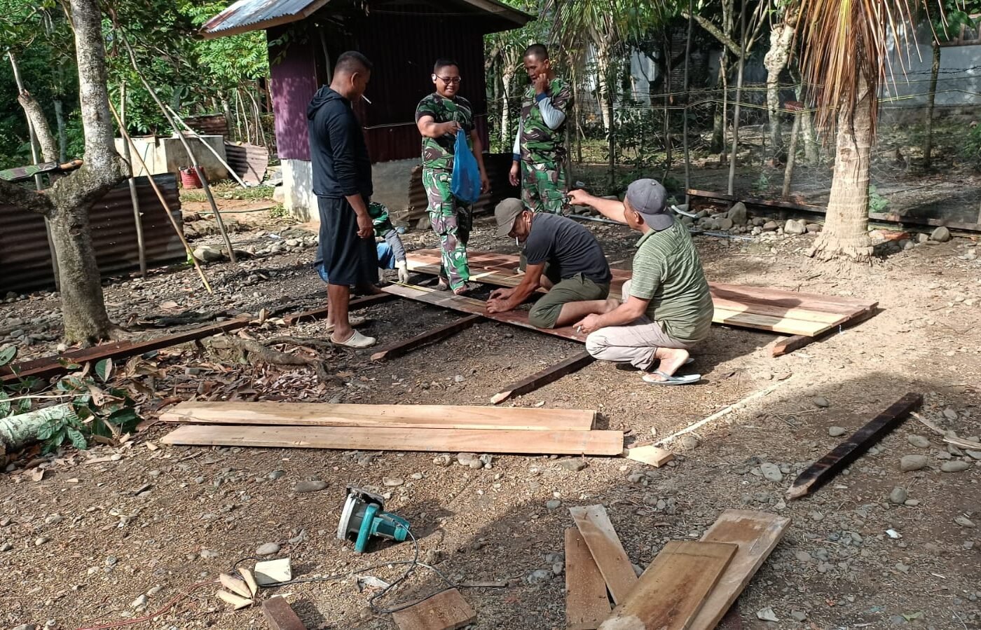 Inovasi Satgas TMMD Ke-129 di Pidie: Budidaya Lele untuk Peningkatan Ekonomi Keluarga