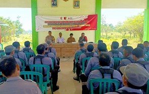 Edukasi Masyarakat Terkait Tanggap Bencana Oleh Satgas TMMD 129 dan PMI di Kesongo