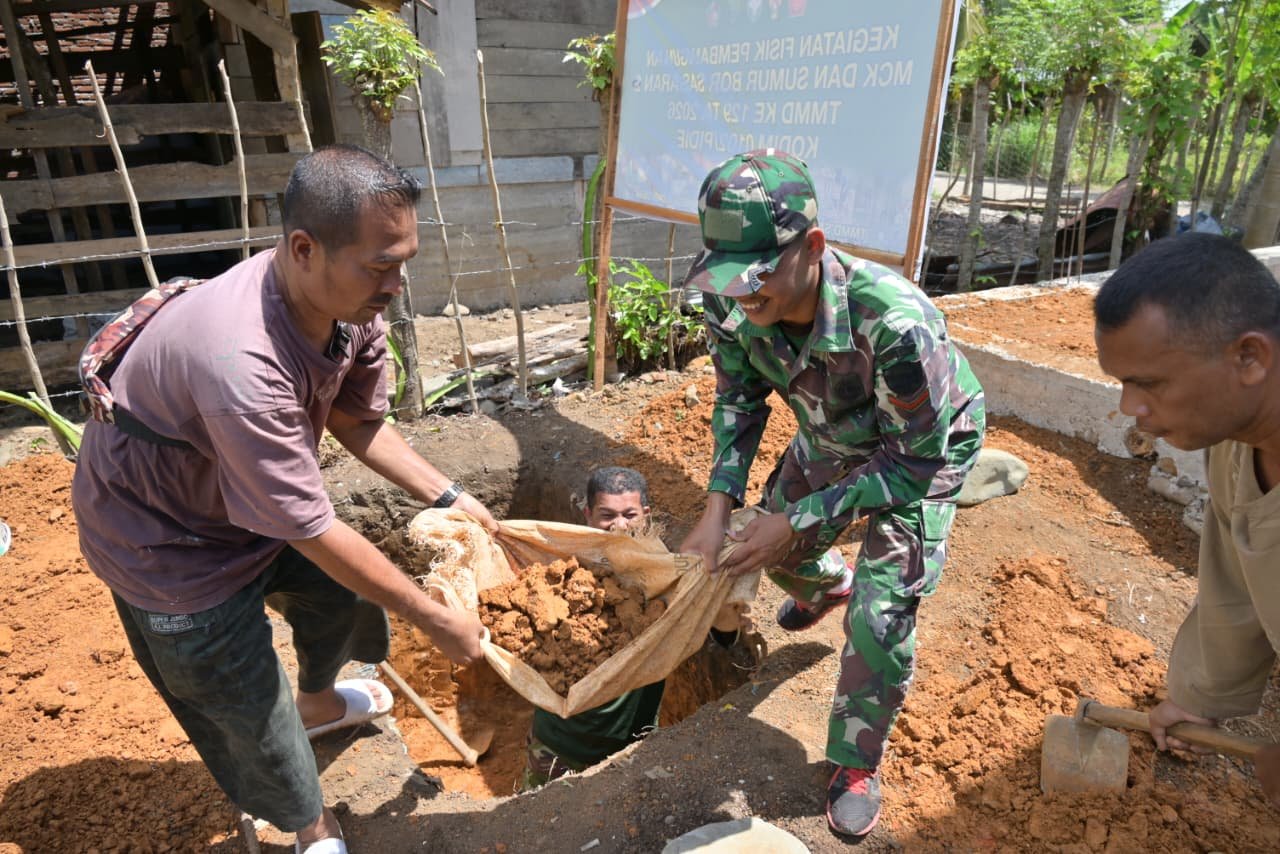 Kerja Sama Tanpa Henti, Satgas TMMD ke-129 Kodim 0102/Pidie dan Masyarakat Tingkatkan Kesehatan Lingkungan