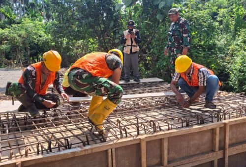 Kerja Sama Masyarakat dan Satgas TMMD Percepat Pembangunan Box Culvert di Lhok Panah
