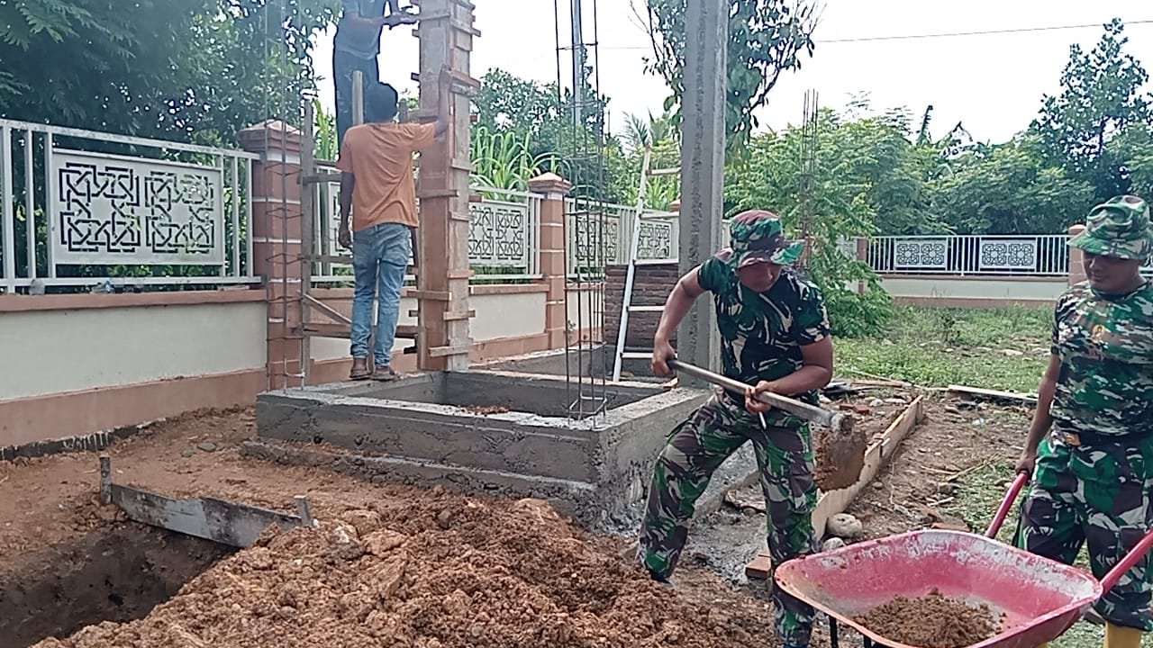 Pembangunan Fasilitas MCK di TPU Blang Cot: TNI Buktikan Kepedulian kepada Warga