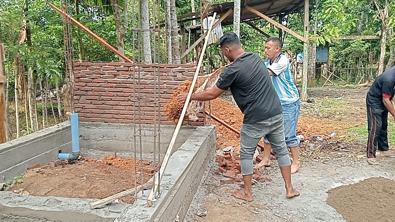 Kehadiran MCK di TPU Blang Cot Berkat Sinergi TNI dan Warga