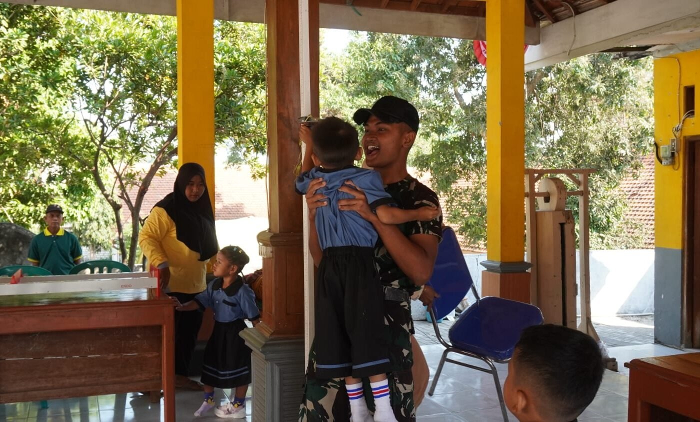 Komitmen Satgas TMMD ke-129 Kodim 0812/Lamongan dalam Meningkatkan Kesehatan Anak