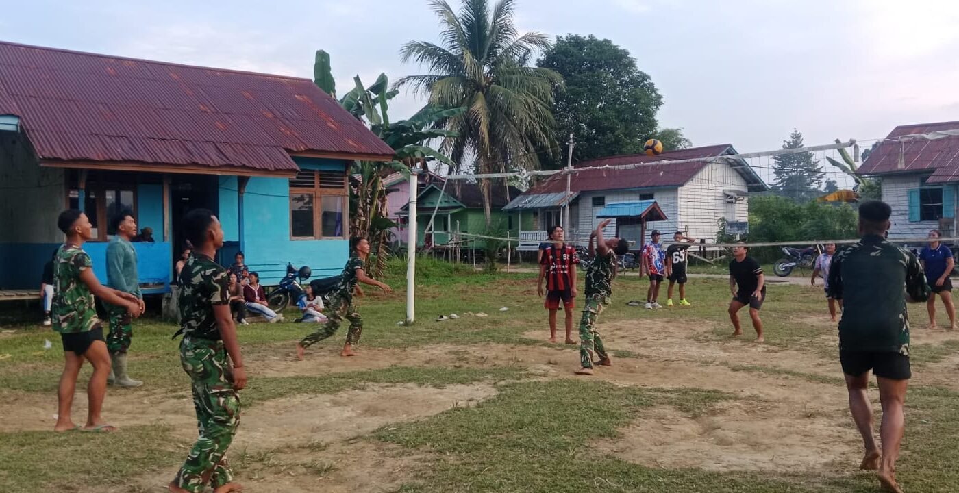 OLAH RAGA BERSAMA WARGA SEBAGAI WADAH KEKELUARGAAN SATGAS TMMD KE-129