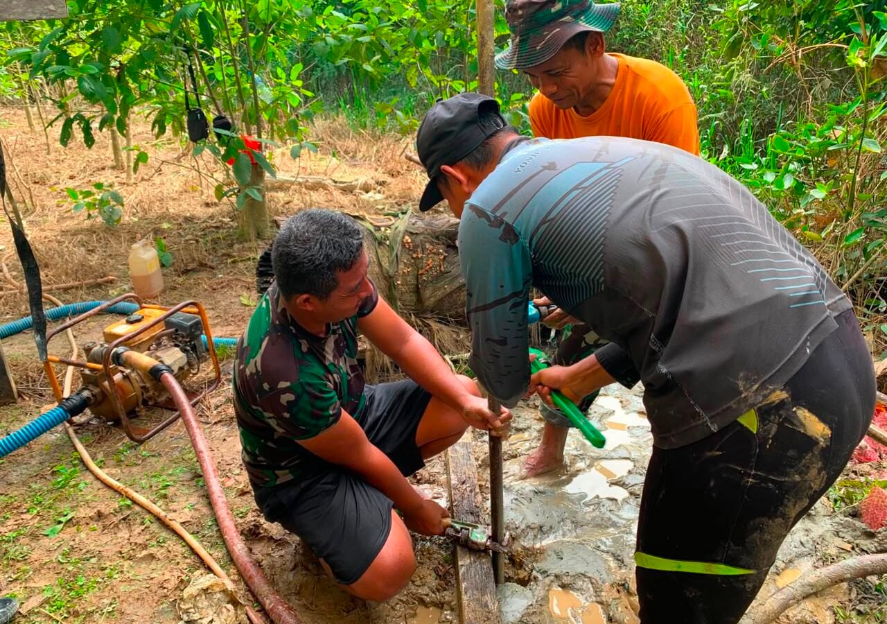 Upaya Pemenuhan Air Bersih di Dusun Belatung oleh Satgas TMMD Ke-129