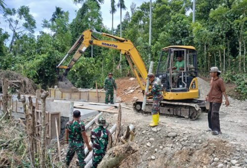 Pengerjaan Box Culvert TMMD Ke-129 Kodim 0102/Pidie Diperkuat dengan Cerucuk