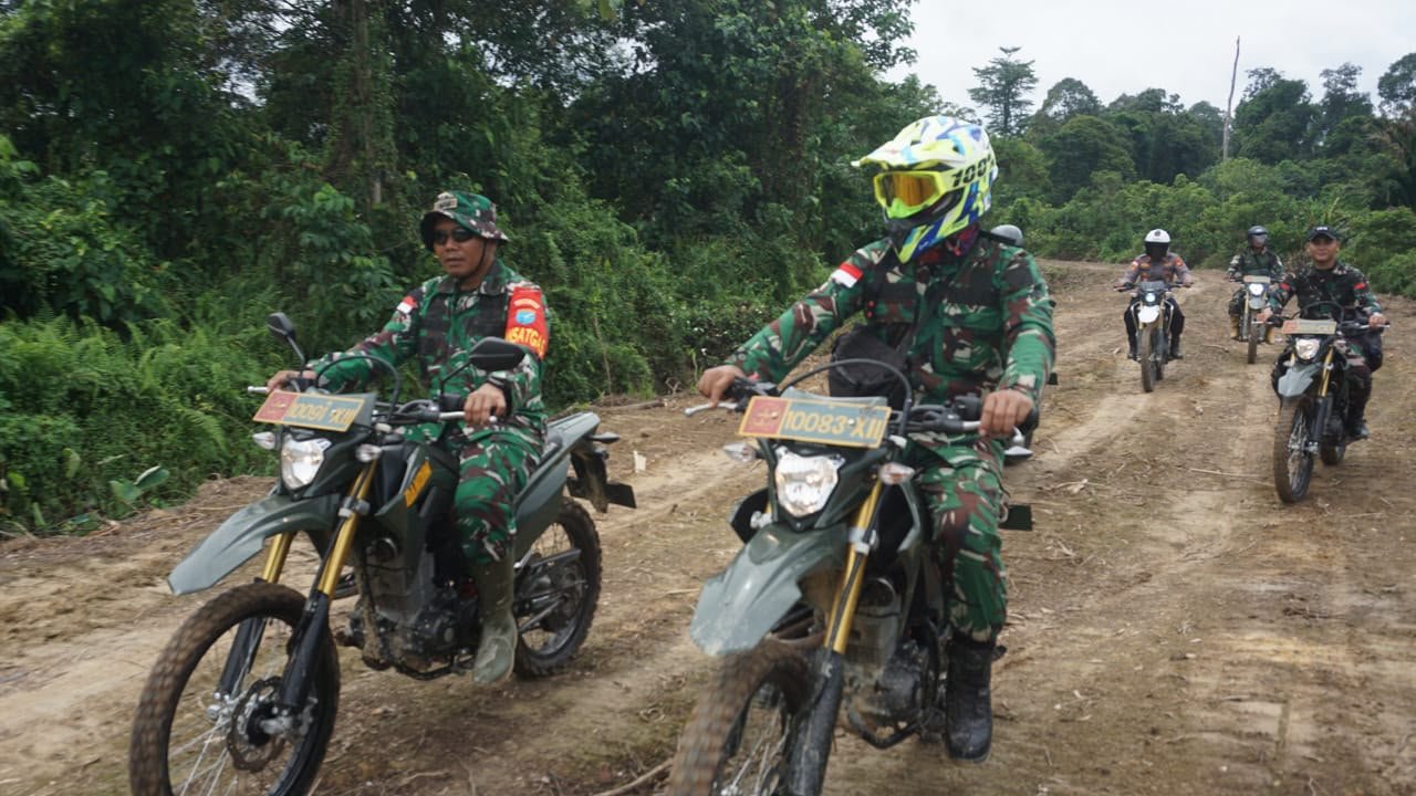 Pemantauan Progres TMMD ke-129, Dansatgas Kodim 1206/Putussibau Tinjau Lokasi Pembangunan