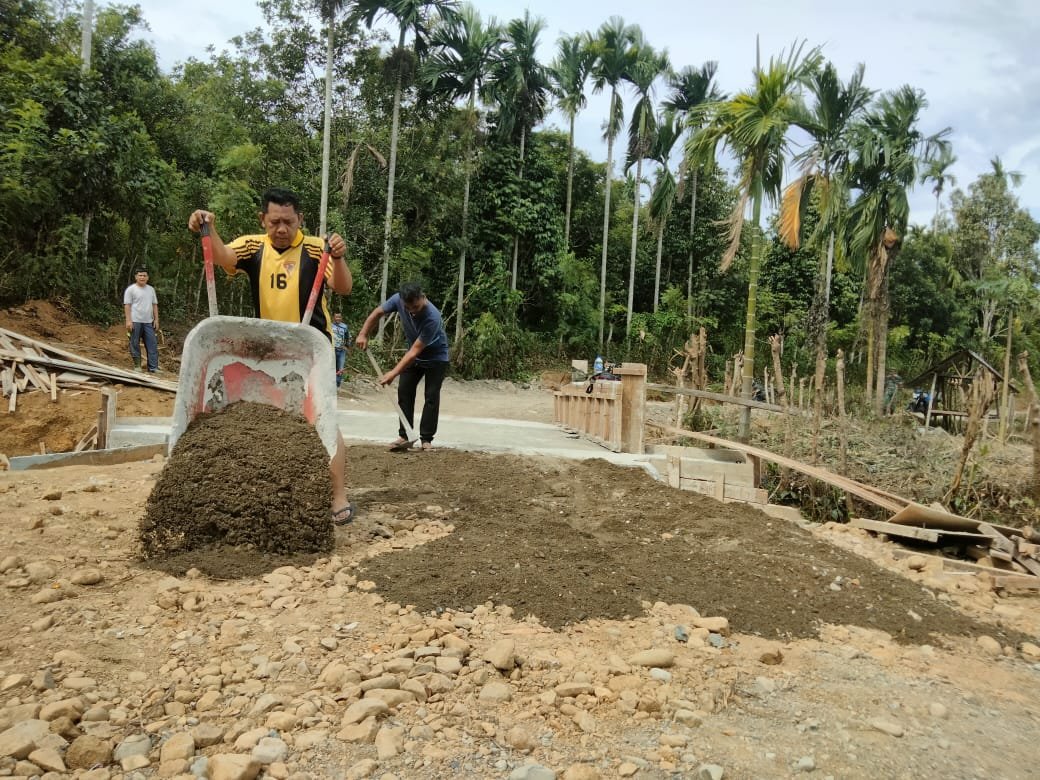 Pembangunan Jembatan TMMD Ke-129 di Pidie Mencapai Tahap Akhir