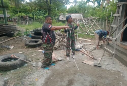 Pemasangan Listrik untuk MCK di TMMD Ke-129, Upaya Optimalisasi Fasilitas Publik