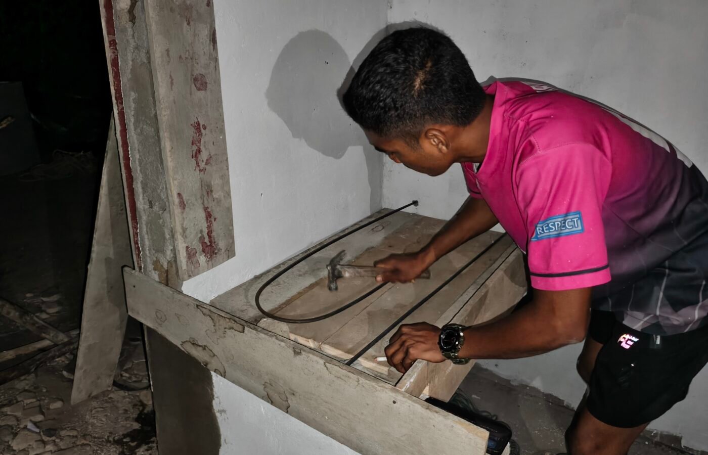 Perkuat Fondasi Rumah, Tim TMMD Bangka Percepat Pengecoran RTLH Ibu Rodiah