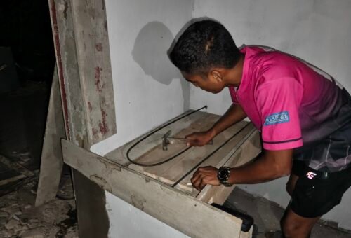 Perkuat Fondasi Rumah, Tim TMMD Bangka Percepat Pengecoran RTLH Ibu Rodiah
