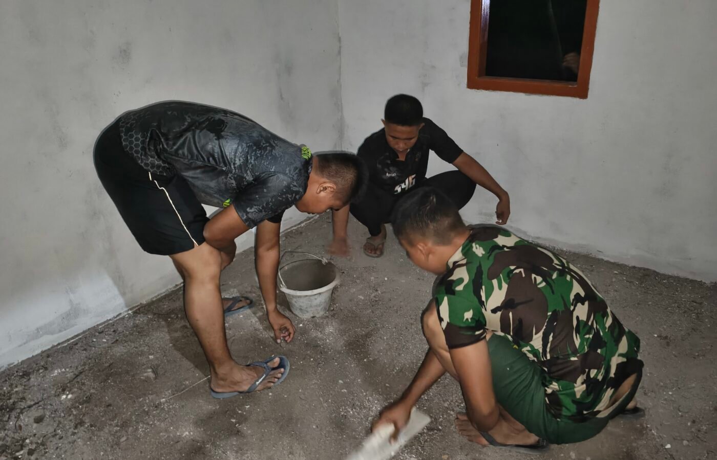 Pentingnya Pemadatan Tanah Dasar, Satgas TMMD Bangka Fokus Bangun RTLH Pak Ardiansyah