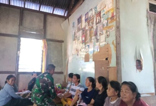 TNI Hadir untuk Berikan Dukungan Emosional kepada Keluarga Berduka di Belatung