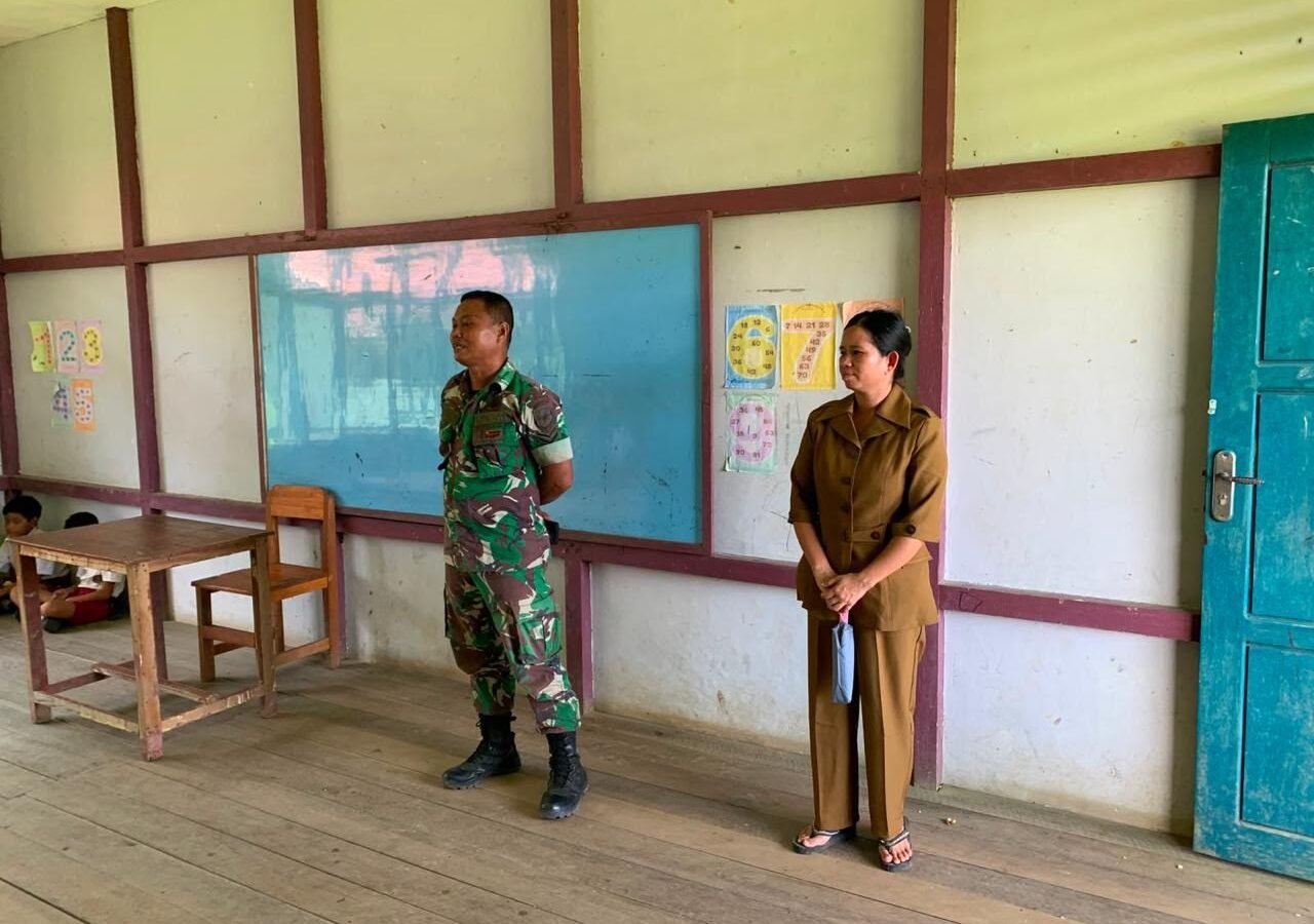Membangun Karakter Generasi Muda Lewat Wawasan Kebangsaan di SDN 04 Belatung