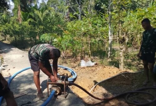 SUMUR BOR DESA ULAK PAUK AKHIRNYA MENGALIRKAN AIR BERKAT USAHA TIADA HENTI