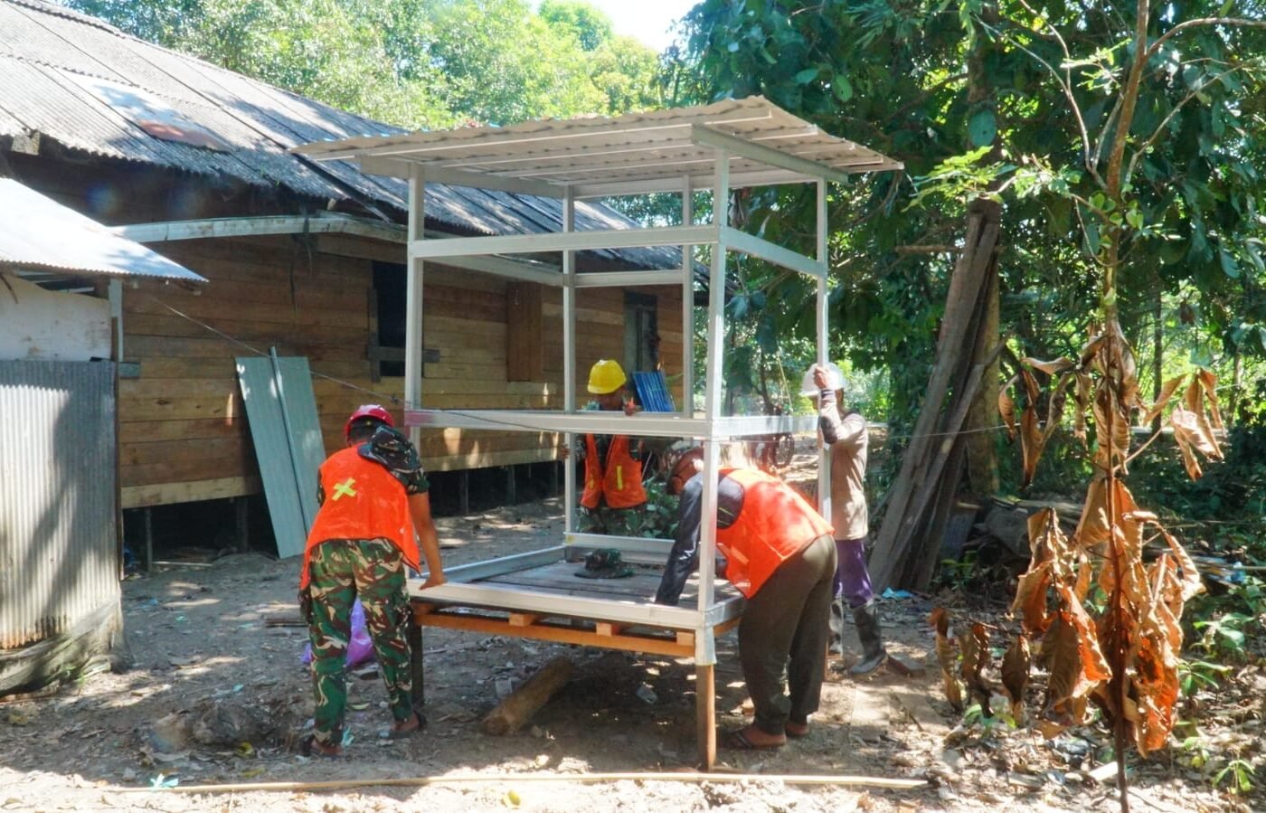 Sasaran 4 TMMD Ke-129: Pemasangan Rumah MCK untuk Kesehatan Warga