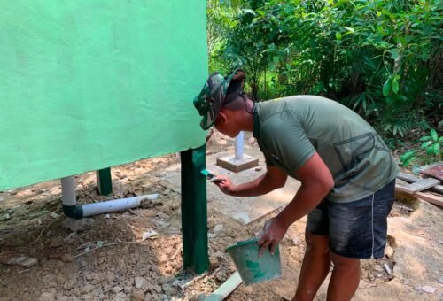 Kerja Sama Kompak, Penyelesaian MCK Gereja Santo Fransiskus Xaverius di Desa Ulak Pauk Hampir Tuntas