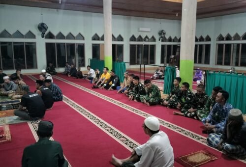 Doa Bersama TNI dan Warga di Masjid Nurul Huda, Bone