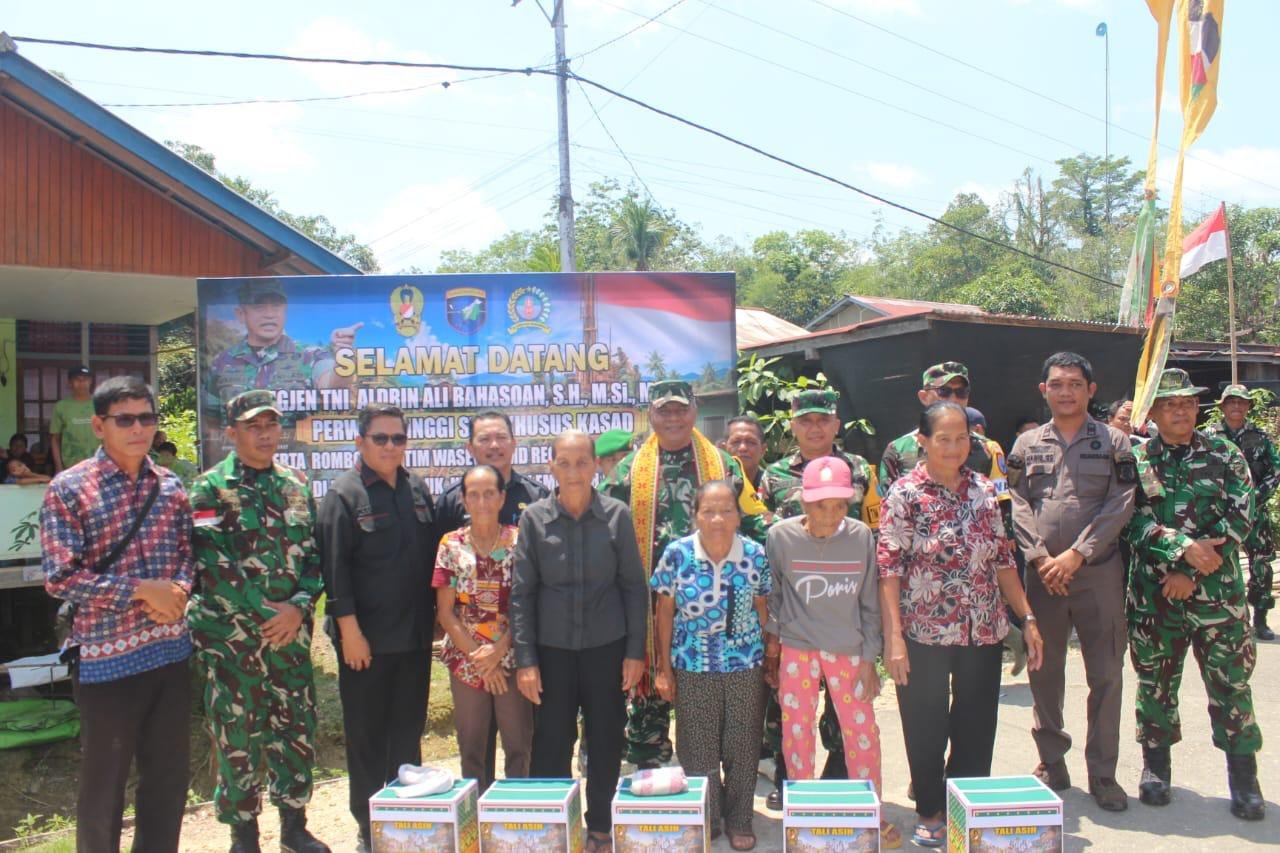 Tali Asih dari Tim Wasev: Cermin Kepedulian TNI kepada Masyarakat Kapuas Hulu