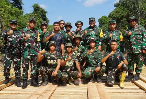 Brigjen TNI Aldrin Ali Bahasoan Memantau Kemajuan Proyek TMMD Ke-129 di Kapuas Hulu