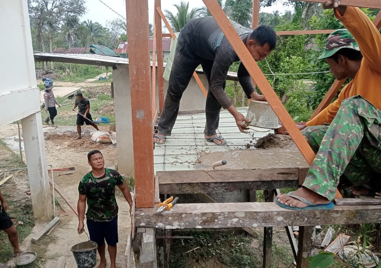 Sinergi TNI, Polri dan Warga Dalam Pengerjaan Tandon Air pada TMMD