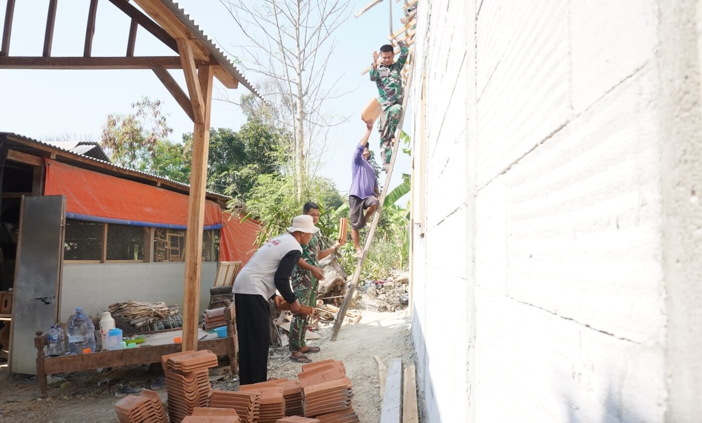 TMMD Hadirkan Perubahan untuk Rumah Sehat di Desa Tlemang