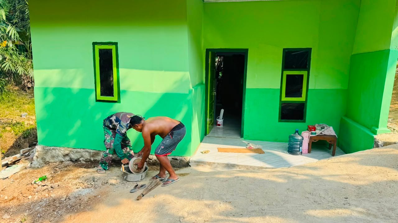 Pembangunan Hunian Layak bagi Keluarga Siswanto Dipercepat oleh Satgas TMMD