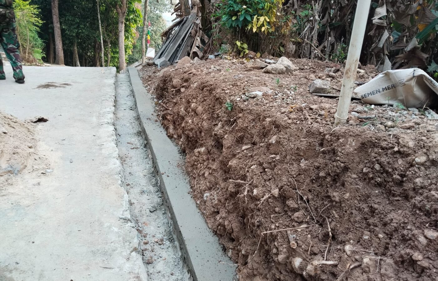 Percepatan Pembangunan Jalan Nangka oleh Satgas TMMD