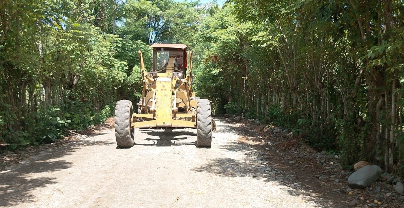 Kemajuan Pekerjaan Jalan Pertanian dalam TMMD ke-129 Kodim 0102/Pidie Capai 75%
