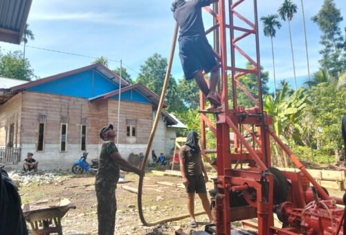 Pengerjaan Sumur Bor di Dayah Balul Ula Al-Munawarah oleh Satgas TMMD ke-129