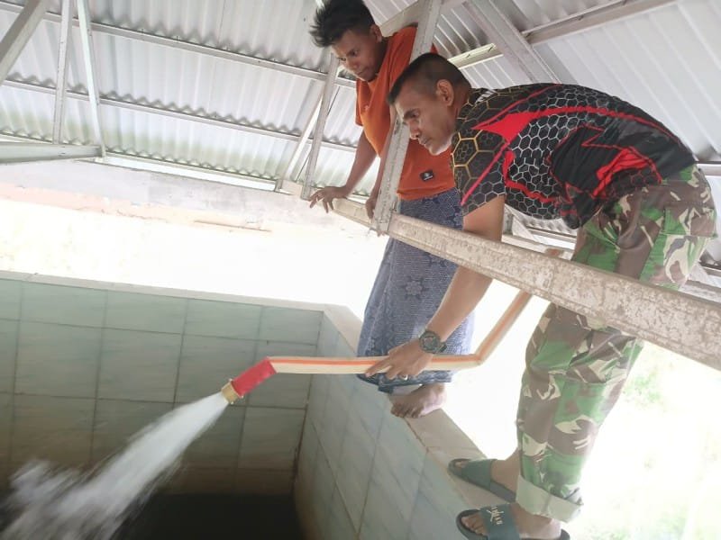 Pembangunan Sumur Bor Berlanjut, TNI Pastikan Dayah Babul Ula Menerima Pasokan Air Bersih