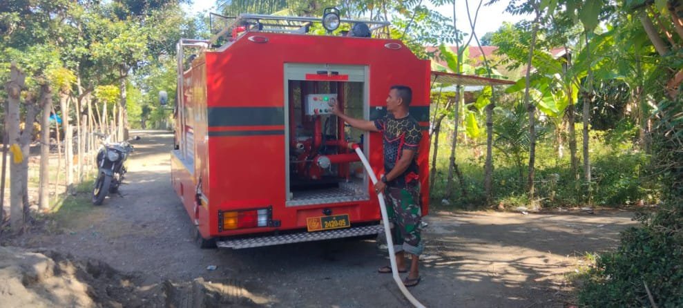 Kepedulian TNI Angkat Harapan Warga Lhok Panah dengan Air Bersih