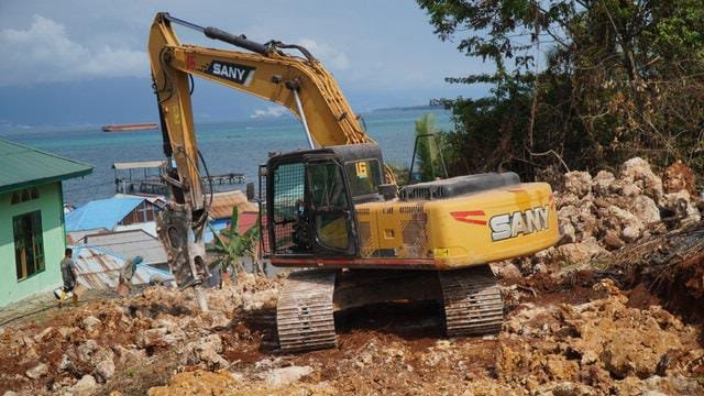Satgas TMMD Berupaya Tingkatkan Fasilitas Umum di Umbele