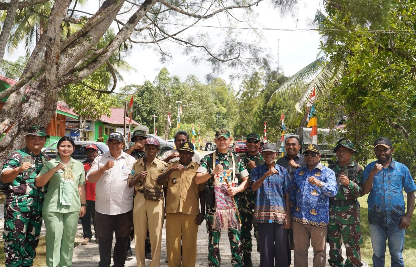 Kunjungan Danrem 181/PVT dan Forkopimda untuk Evaluasi Hasil TMMD Ke-129 di Kampung Sesor