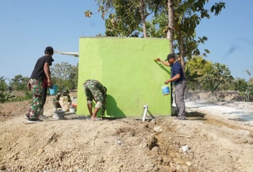 Kerja Keras TNI dan Warga, Tandon Air Bersih di Dusun Bakon Sukses Terbangun