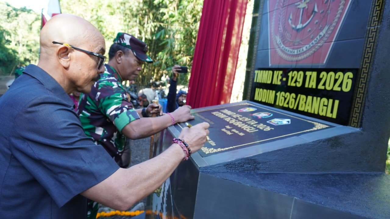TMMD Ke-129 Selesaikan Pembangunan Jalan 1.766 Meter di Sekardadi