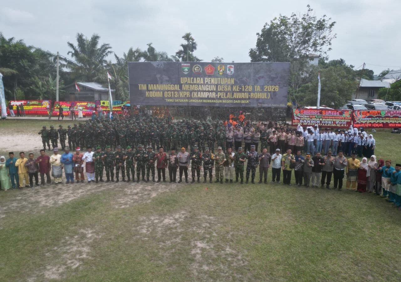 Penutupan Program TMMD Ke-129 Kodim 0313/KPR, Kasdam XIX/TT Berikan Penghargaan