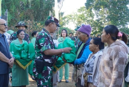 TNI Manunggal Membangun Desa Ke-129 Resmi Ditutup dengan Penyerahan Bantuan