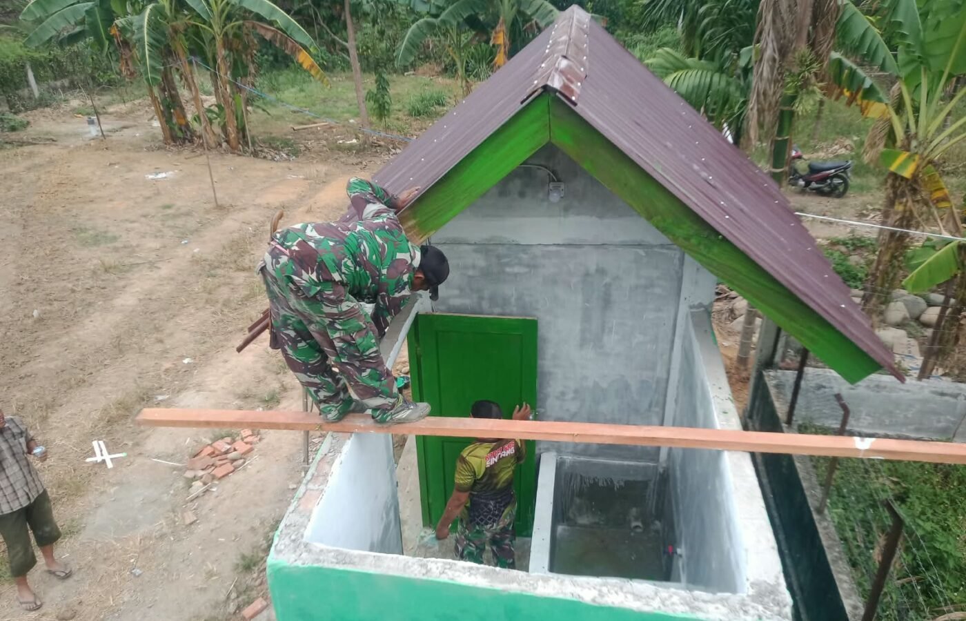 H-1 Penutupan TMMD ke-129, Satgas Terus Kejar Target Finishing Lima MCK