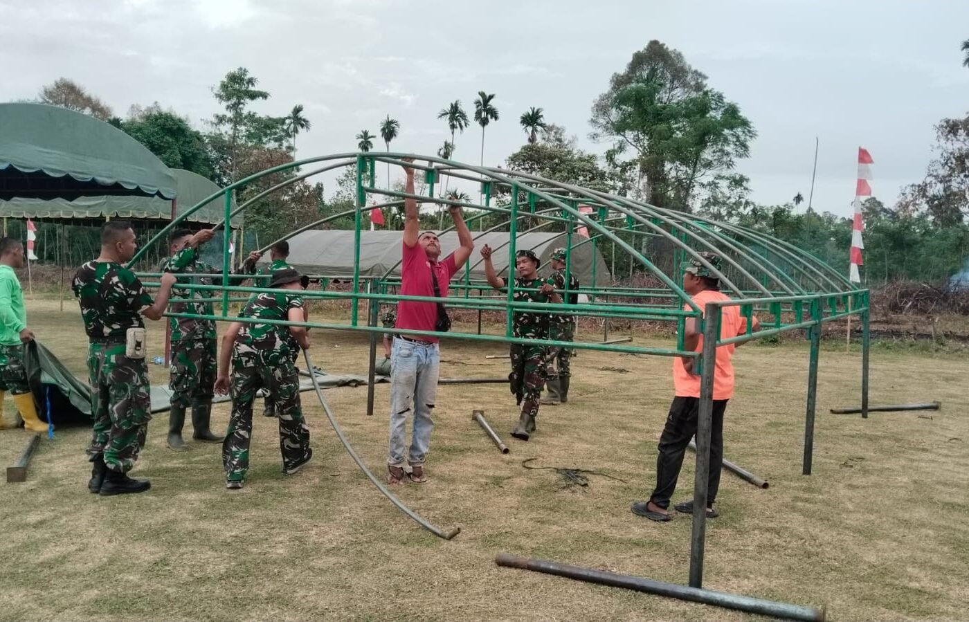 Persiapan Menjelang Upacara Penutupan TMMD ke-129 di Pidie