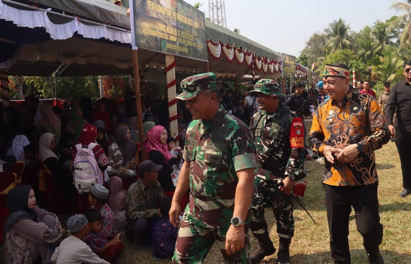 Pelayanan Administrasi Kependudukan di Akhir TMMD Ke-129 Diserbu Warga